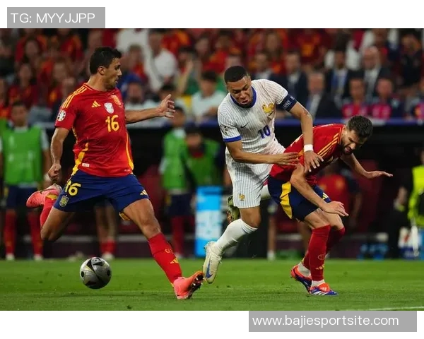 姆巴佩缺席训练仍被皇马看好能为国家队出战表现出色 姆巴佩缺席训练仍被皇马看好能为国家队出战表现出色