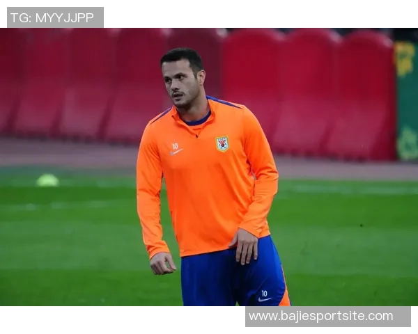 瓦科在中超赛季对前四球队打进11球实力证明最佳球员称号的合理性 瓦科在中超赛季对前四球队打进11球实力证明最佳球员称号的合理性